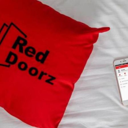 Reddoorz Plus Near Keraton Yogyakarta 2 Hotel Exterior foto