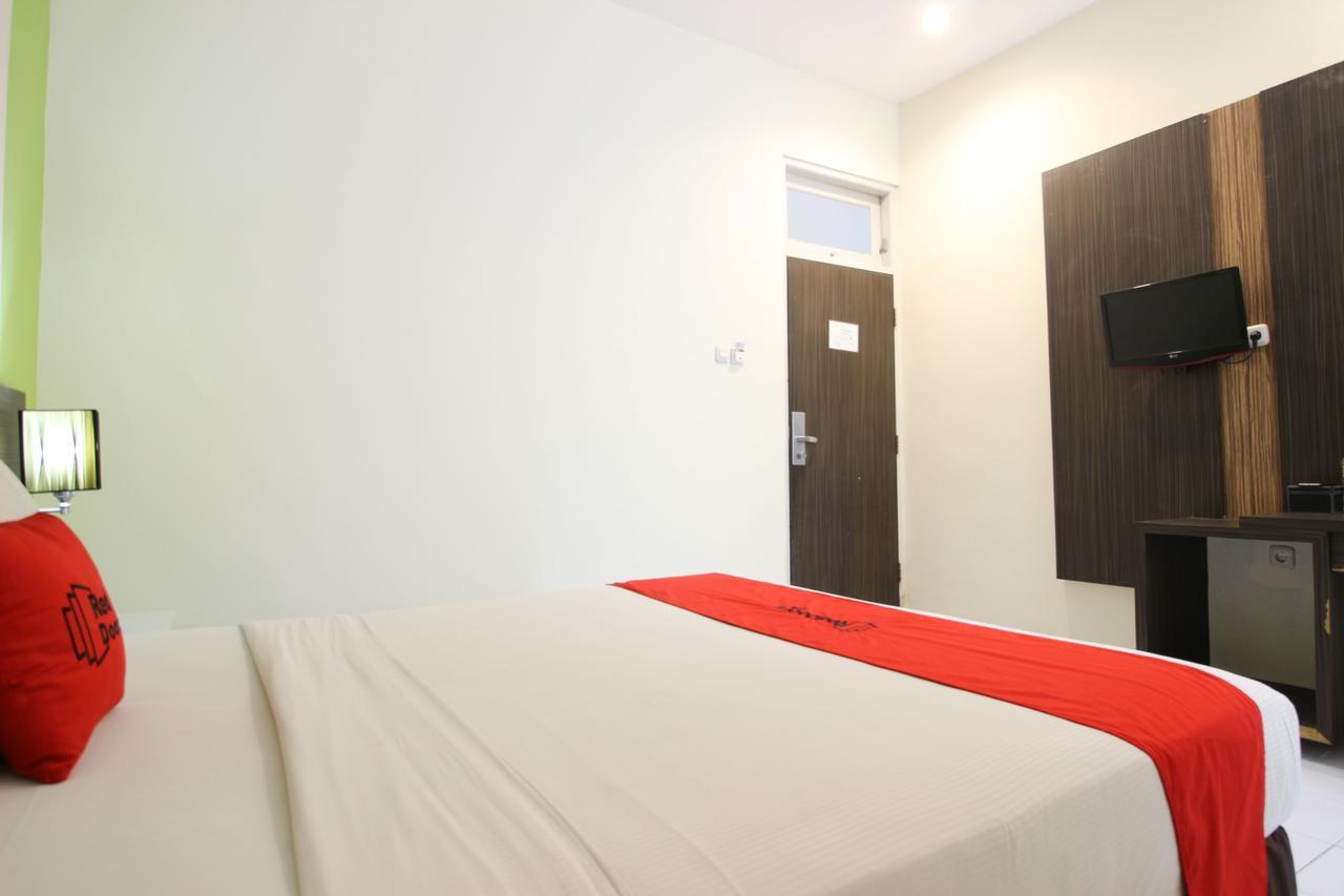 Reddoorz Plus Near Keraton Yogyakarta 2 Hotel Exterior foto